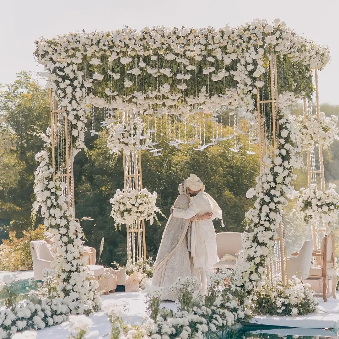 Floral wedding decor