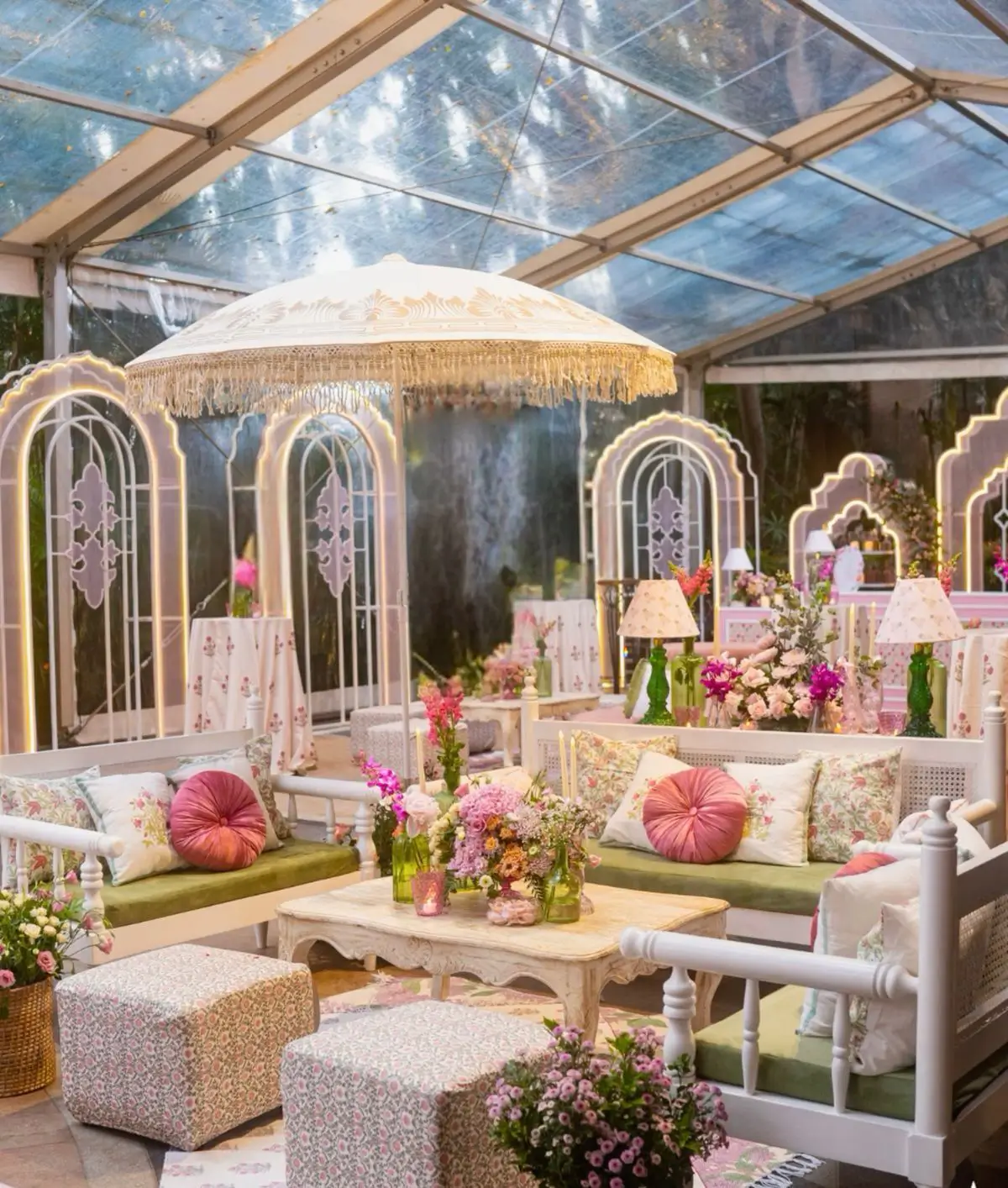 Outdoor wedding decor